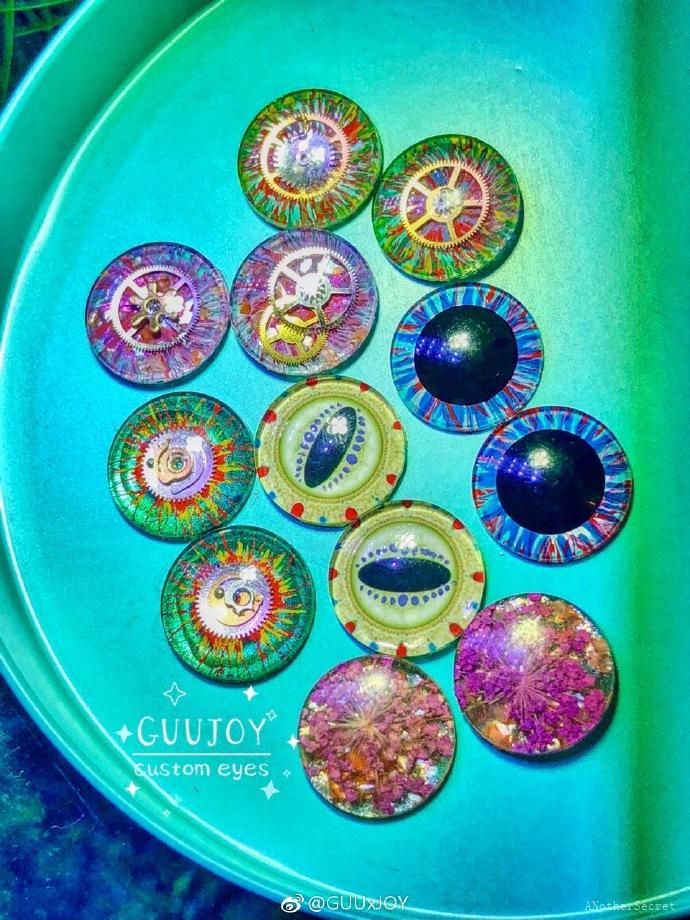 resinEYE pieces1